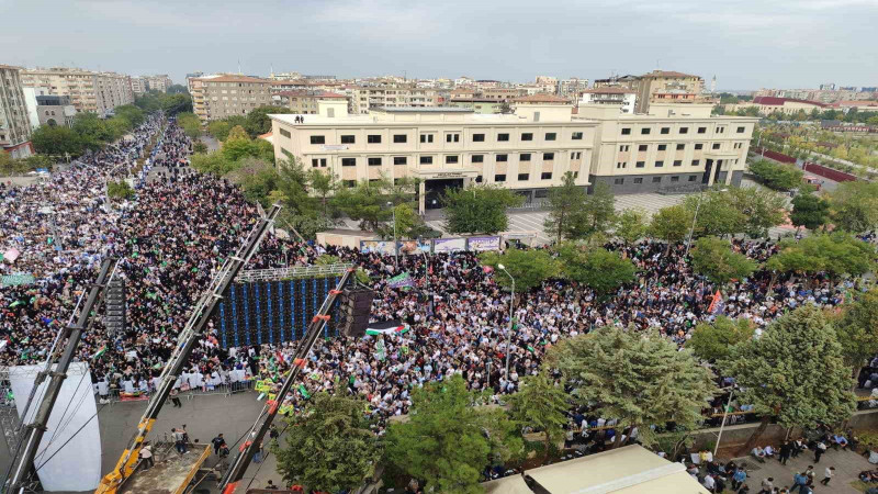 Diyarbakır’da Filistin için destek mitingi düzenlendi