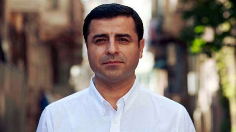 Demirtaş'tan Bahçeli'nin Öcalan çağrısına yanıt 'Çözüm özgür bir zeminde konuşulmalı'